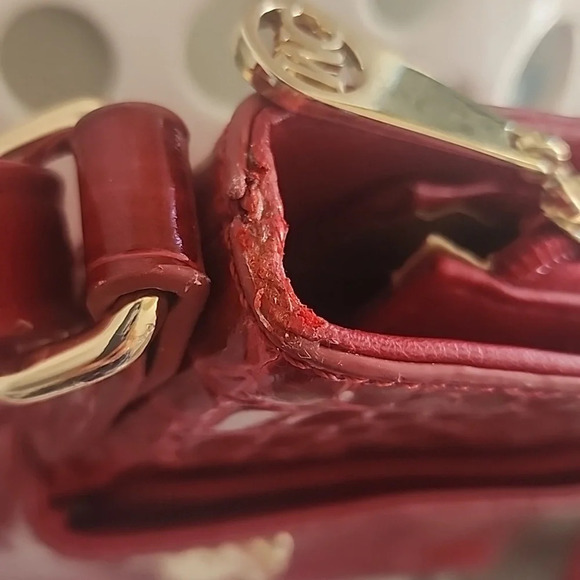 Marc Chantal Red Croc Leather Handbag Shoulder Strap Gold Accents Zip Close. - Picture 14 of 14